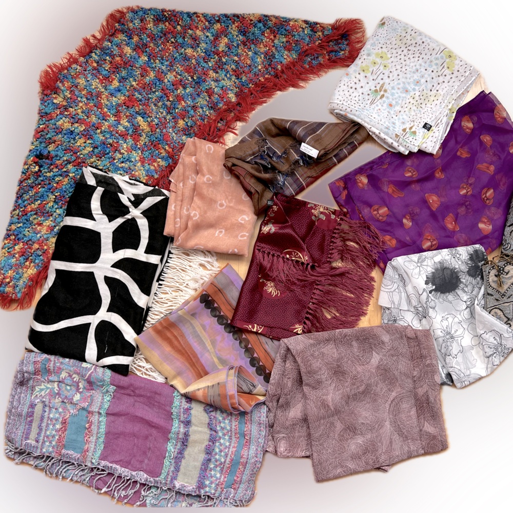 1️⃣2️⃣Lot of 12 Random Scarves-Varying Colors/Sizes/Brands/ Materials/Conditions